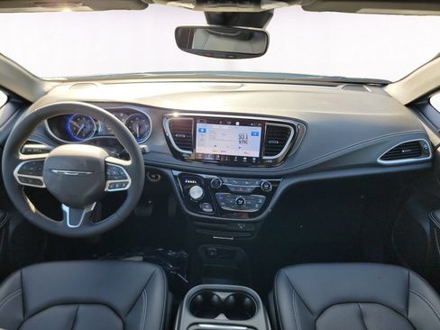 New 2027 Chrysler Pacifica Select w/ Family Tech Group FWD image 10