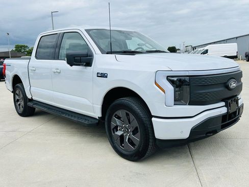 New 2025 Ford F150 Lightning Flash image 2