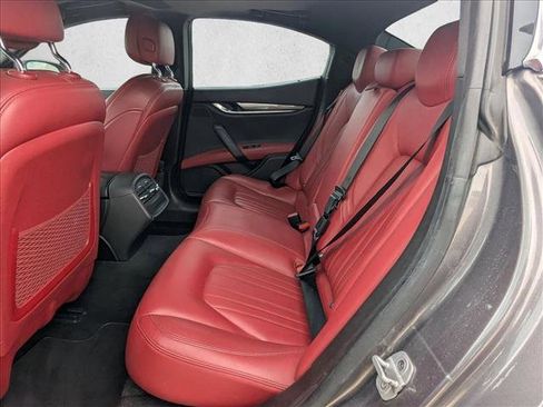 Used 2018 Maserati Ghibli image 19