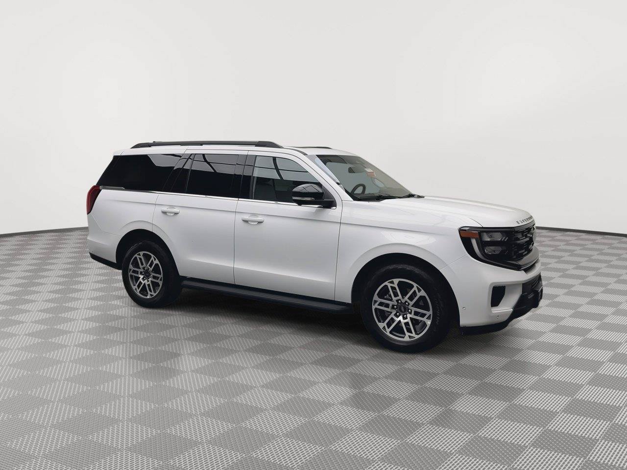 Certified 2025 Ford Expedition Active AWD/4WD image 46