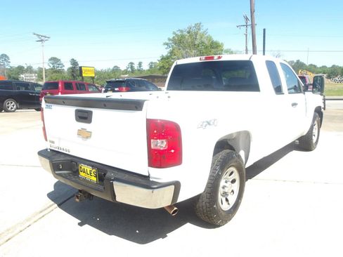 Used 2011 Chevrolet Silverado 1500 W/T image 11