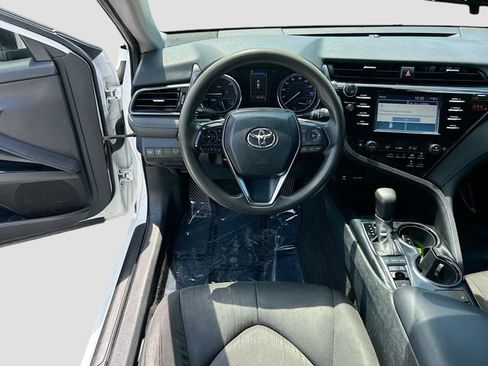 Used 2019 Toyota Camry LE FWD image 19