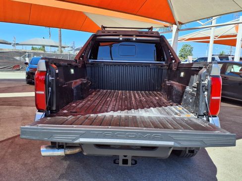 Used 2024 Toyota Tacoma TRD Sport w/ TRD Sport Premium Package AWD/4WD image 8