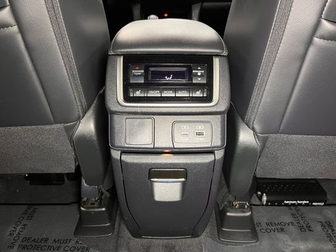 Used 2025 Subaru Ascent Bronze Edition AWD/4WD image 22