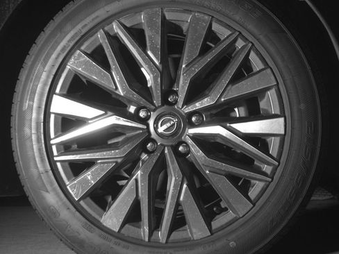 Used 2025 Nissan Altima 2.5 SV FWD image 13