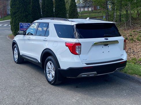 Used 2022 Ford Explorer XLT w/ Equipment Group 202A AWD/4WD image 6