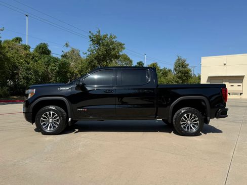 Used 2019 GMC Sierra 1500 AT4 w/ AT4 Premium Package AWD/4WD image 3