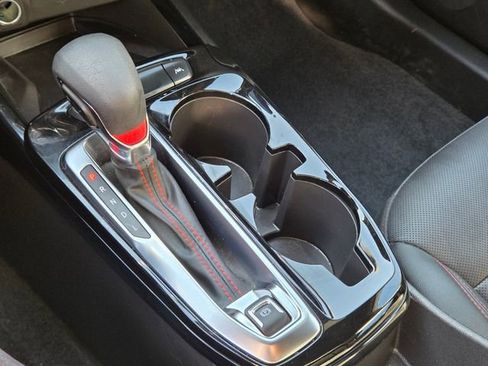 Certified 2024 Chevrolet Trax RS w/ Sunroof Package image 22