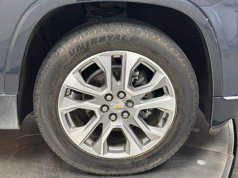 Used 2021 Chevrolet Traverse Premier image 28