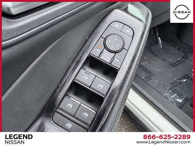 Certified 2023 Nissan Rogue SV w/ SV Premium B Package AWD/4WD image 18