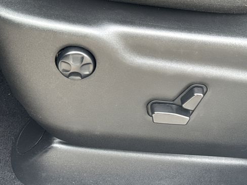 Used 2024 Dodge Durango GT image 35