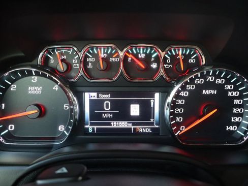 Used 2018 Chevrolet Suburban LT AWD/4WD image 33