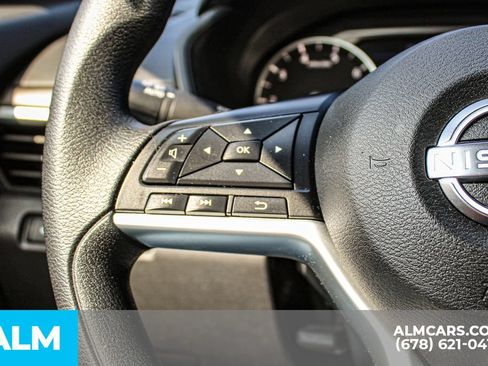 Used 2025 Nissan Altima 2.5 SV FWD image 24