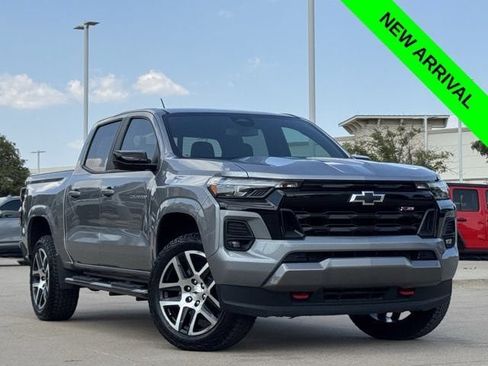 Used 2023 Chevrolet Colorado Z71 w/ Advanced Trailering Package AWD/4WD image 1