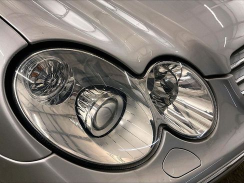 Used 2005 Mercedes-Benz CLK 320 Cabriolet image 28