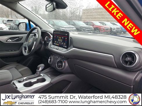 Used 2025 Chevrolet Blazer LT w/ Convenience Package image 28