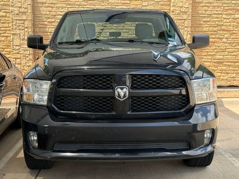 Used 2019 RAM 1500 Express w/ Express Value Package AWD/4WD image 2
