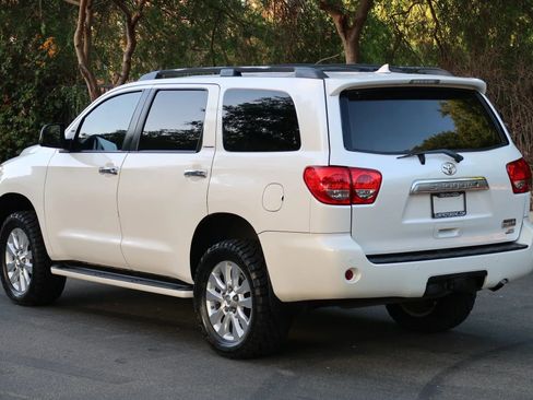 Used 2016 Toyota Sequoia Platinum image 4