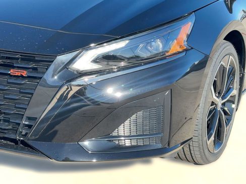 New 2025 Nissan Altima 2.5 SR w/ SR Premium Package image 11