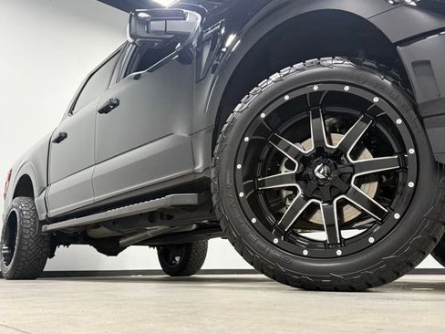 Used 2025 Ford F150 Lariat w/ Equipment Group 501A Mid AWD/4WD image 3