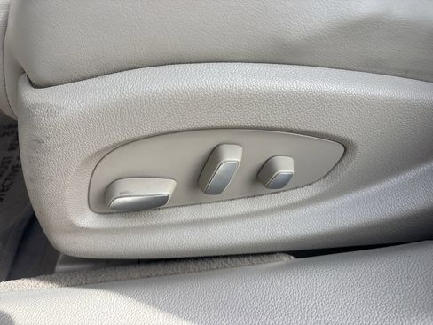 Used 2017 Cadillac XTS Luxury image 19