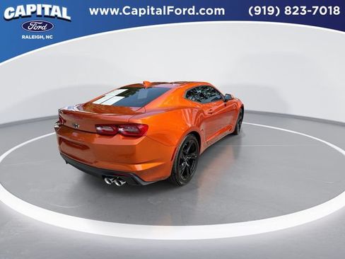 Used 2022 Chevrolet Camaro LT RWD image 8