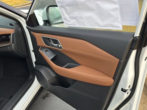 New 2026 Nissan Rogue Platinum w/ Platinum Premium Package image 12