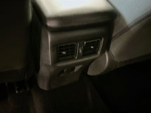 Used 2024 Toyota RAV4 LE image 28