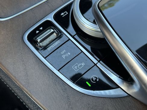 Used 2018 Mercedes-Benz E 300 4MATIC image 38