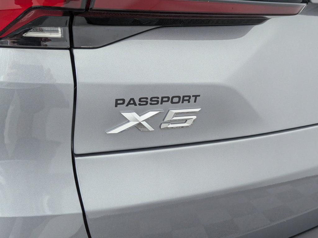 Used 2026 BMW X5 xDrive40i AWD/4WD image 11
