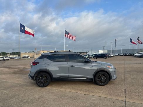 Used 2024 Nissan Kicks SR w/ SR Premium Package FWD image 22
