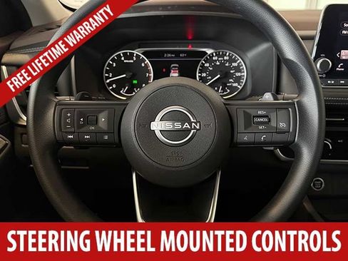 Used 2023 Nissan Rogue S AWD/4WD image 9
