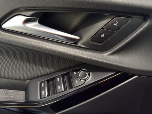 New 2026 Chevrolet Equinox RS w/ LPO, Floor Liner Package image 27