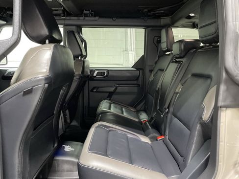 Used 2025 Ford Bronco Outer Banks AWD/4WD image 14