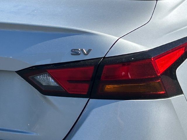 Used 2023 Nissan Altima 2.5 SV FWD image 5