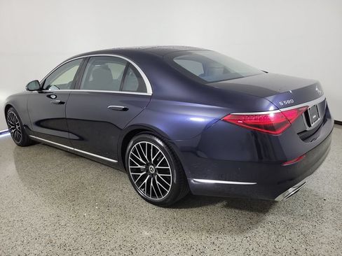 Used 2022 Mercedes-Benz S 580 4MATIC Sedan image 3