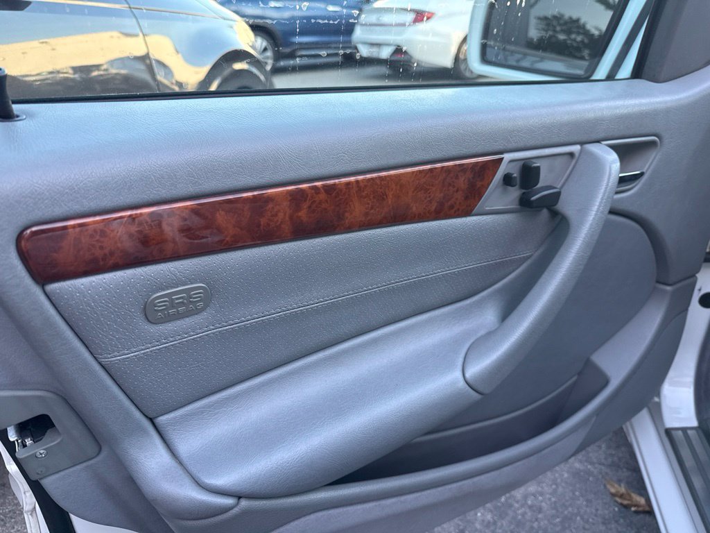 Used 1998 Mercedes-Benz C 230 image 10