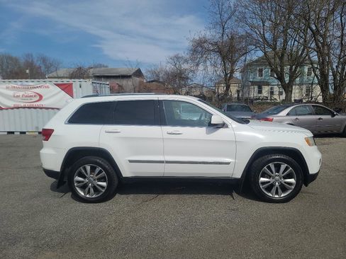Used 2013 Jeep Grand Cherokee Laredo image 8