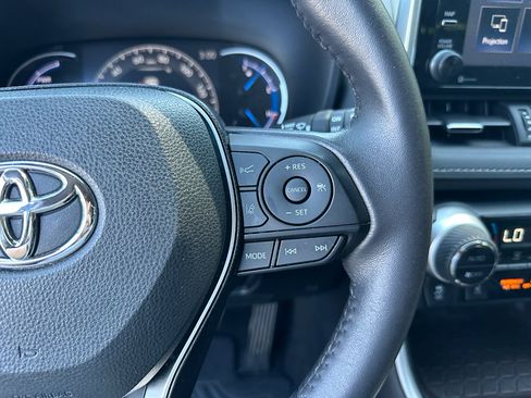 Used 2021 Toyota RAV4 Limited AWD/4WD image 21