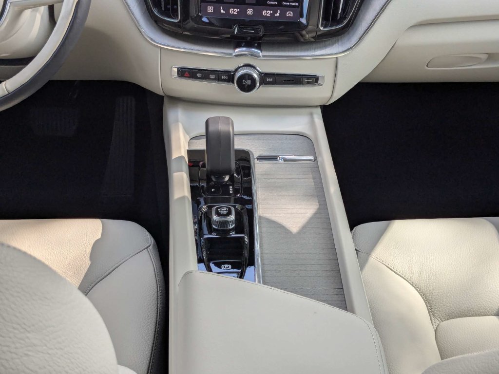 Used 2024 Volvo XC60 T8 Plus w/ Protection Package Premier AWD/4WD image 22
