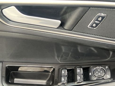 Used 2017 Ford Edge SEL w/ Equipment Group 201A image 13