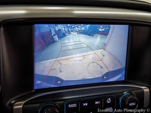 Used 2018 GMC Sierra 1500 SLT w/ Suspension Package, Off-Road AWD/4WD image 20
