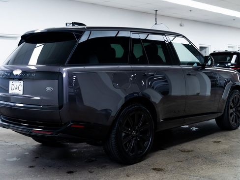 Used 2023 Land Rover Range Rover SE image 6