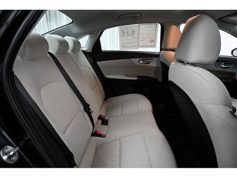 Used 2023 Kia Forte LXS FWD image 17