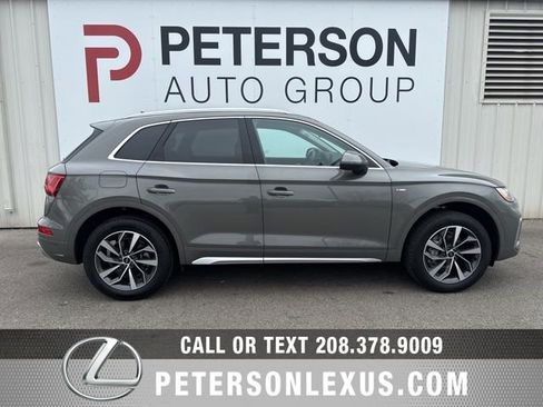 Used 2025 Audi Q5 2.0T Premium Plus w/ Premium Plus Package image 3