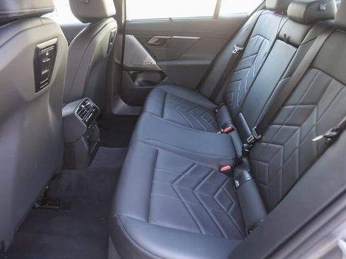 Used 2025 BMW i5 xDrive40 w/ Executive Package image 15