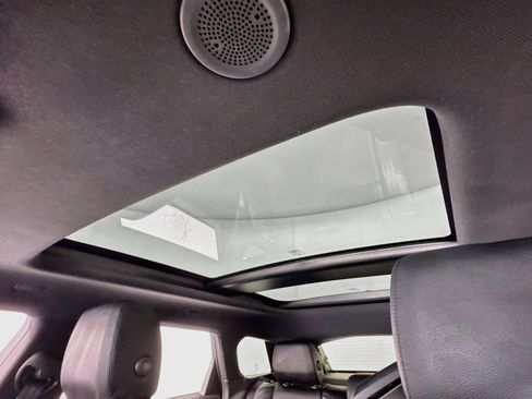 Used 2023 Land Rover Range Rover Evoque S image 4