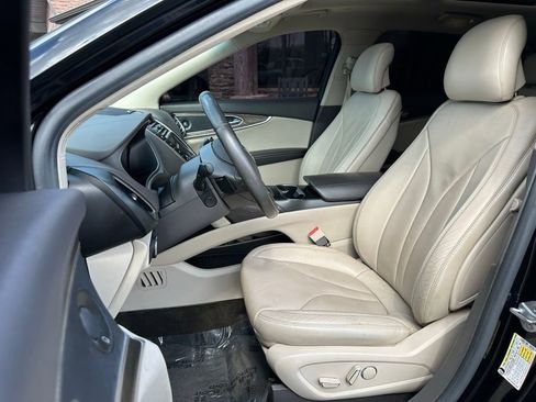 Used 2016 Lincoln MKX Reserve w/ Technology Package FWD image 14