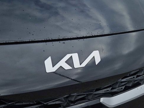 Certified 2024 Kia Forte LXS image 12