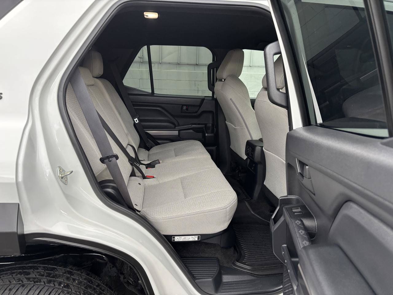 Used 2025 Toyota 4Runner SR5 AWD/4WD image 21